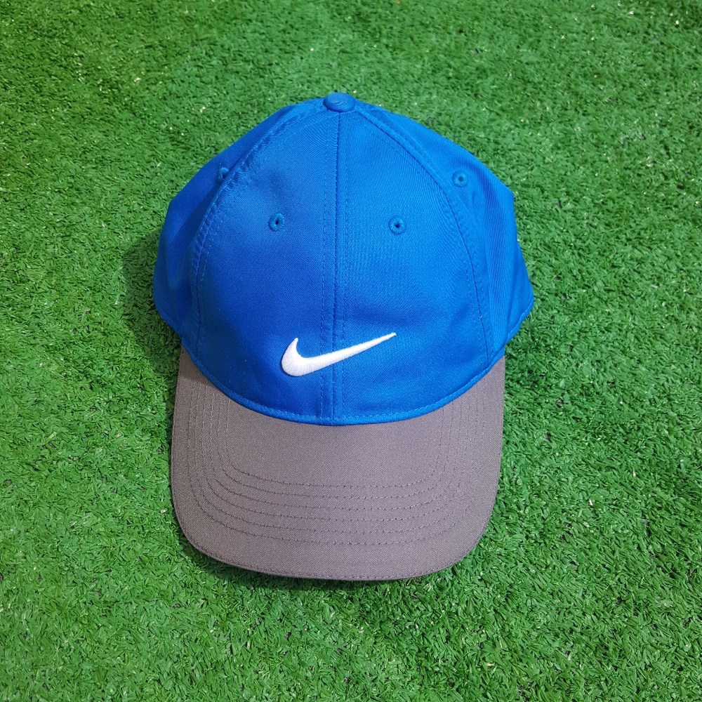 NIKE GOLF HAT - Picture 1 of 3